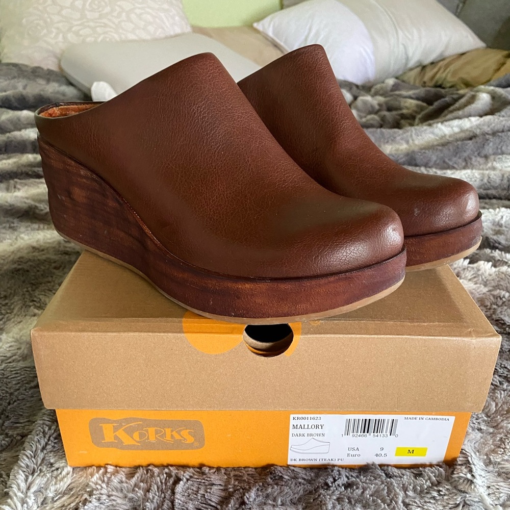 Korks clogs. Dark brown. Women’s size 9